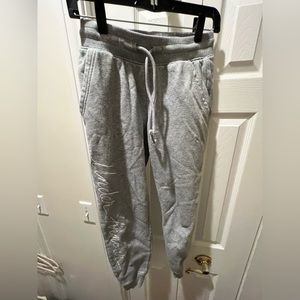 Women’s under armour sweatpants size XS